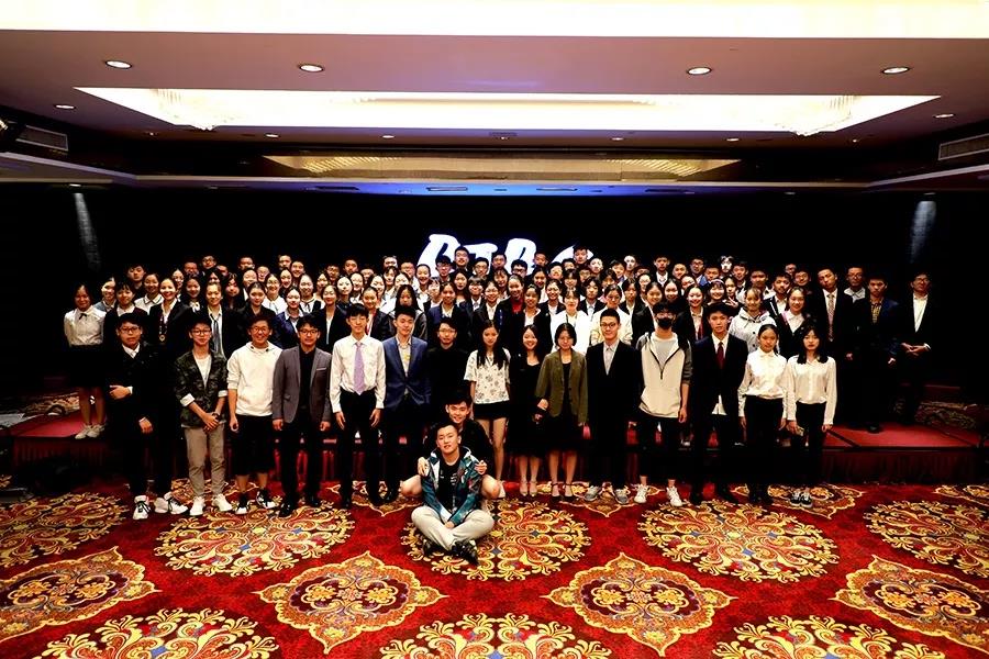 中育贝拉国际高中学生获北京高中生商业模拟挑战赛第一名