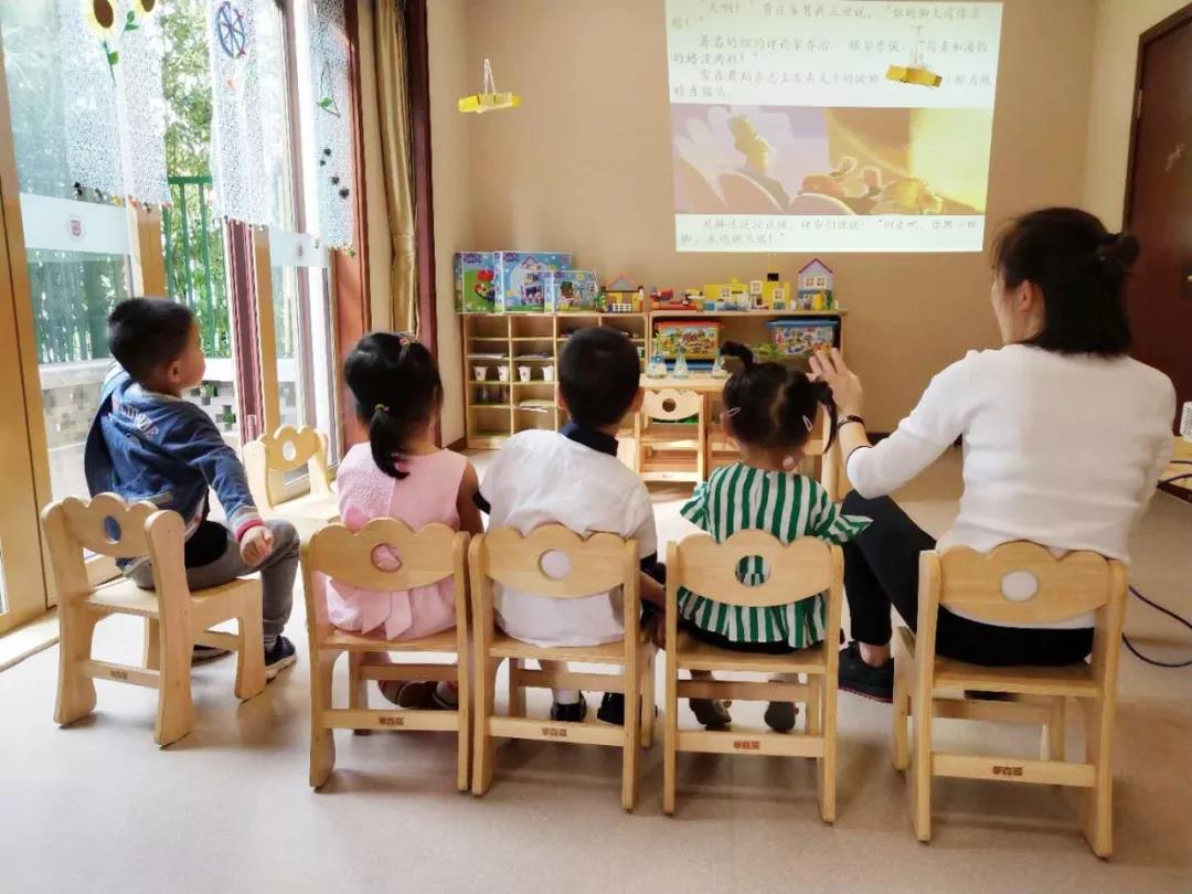 2019年北京明诚外国语学校公益课程火热报名