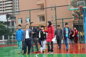 广州为明学校篮球场